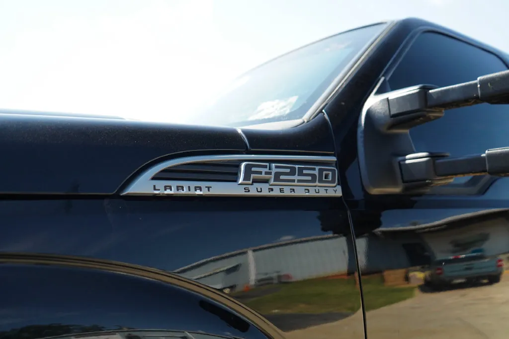 Ford F-250SD photo 24