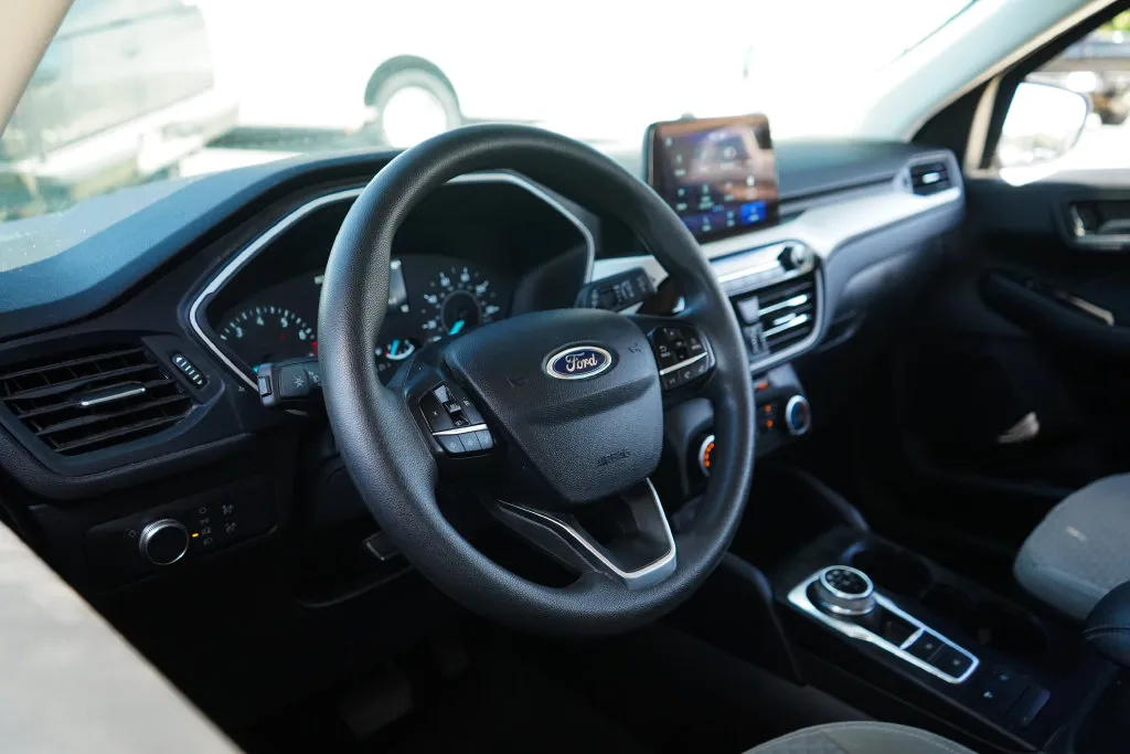 Ford Escape photo 6