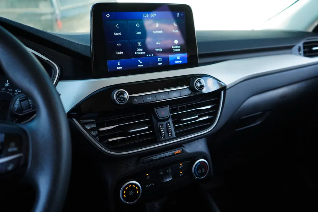 Ford Escape photo 8