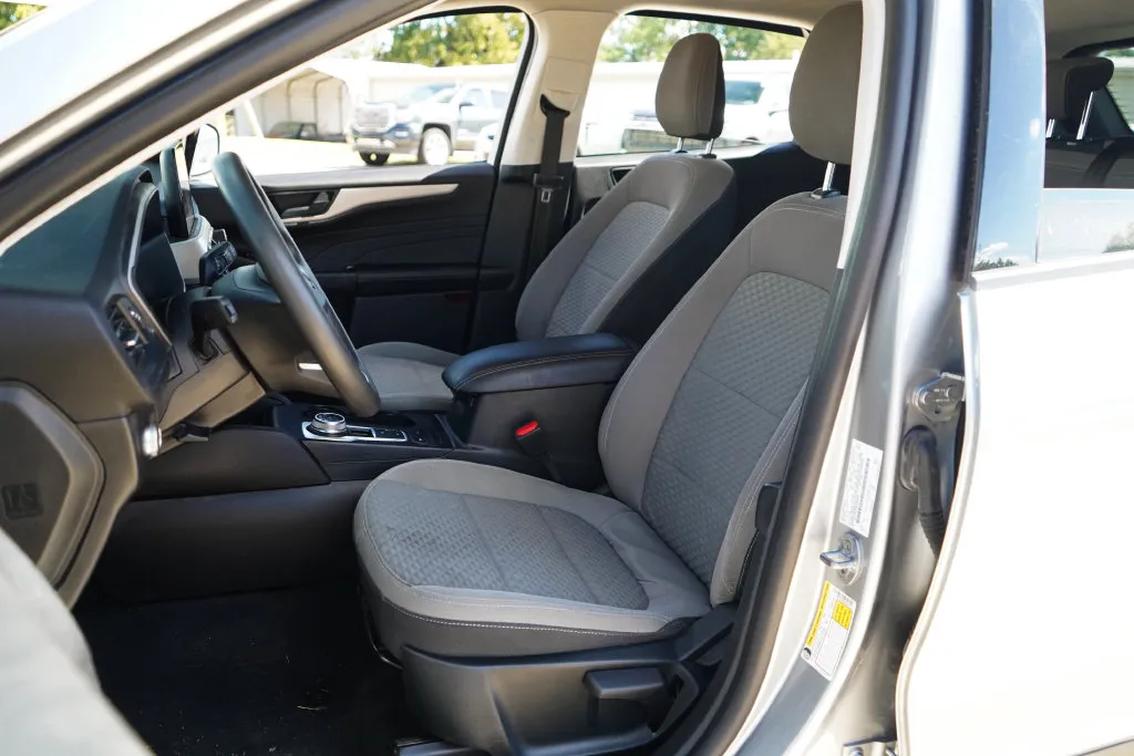 Ford Escape photo 7