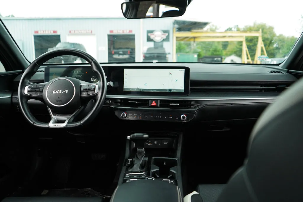 Kia K5 photo 10