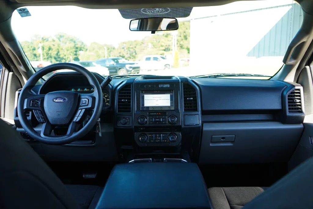 Ford F-150 photo 10