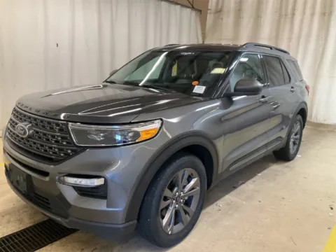 More photos of 2021 Ford Explorer XLT at TLC Motors, SC