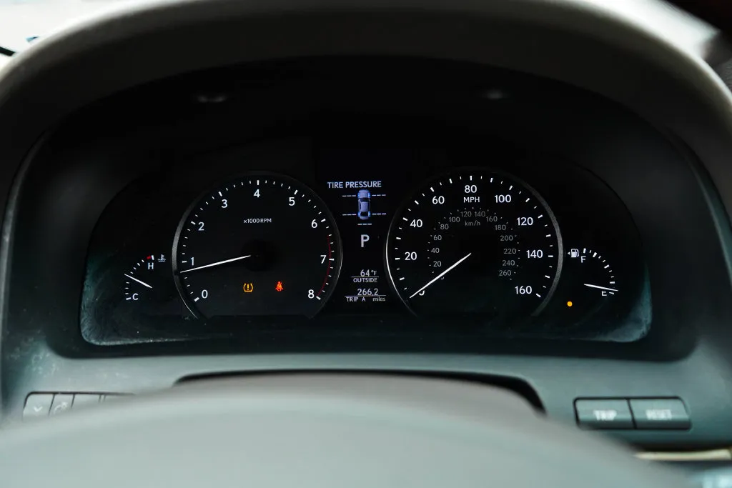 Lexus LS photo 26