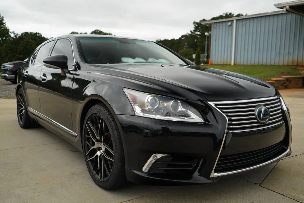 Lexus LS photo 38