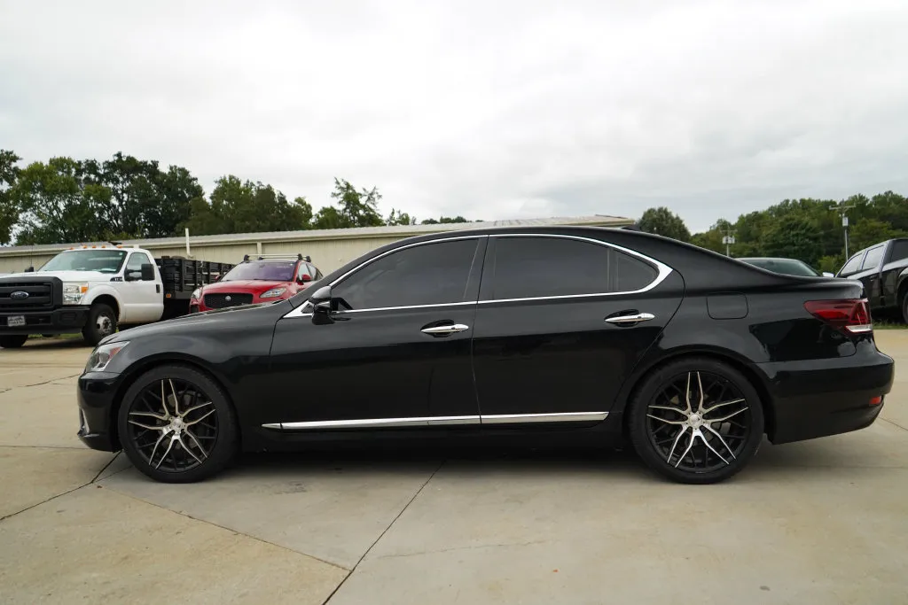 Lexus LS photo 24