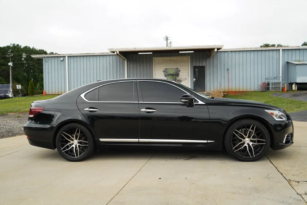 Lexus LS photo 3