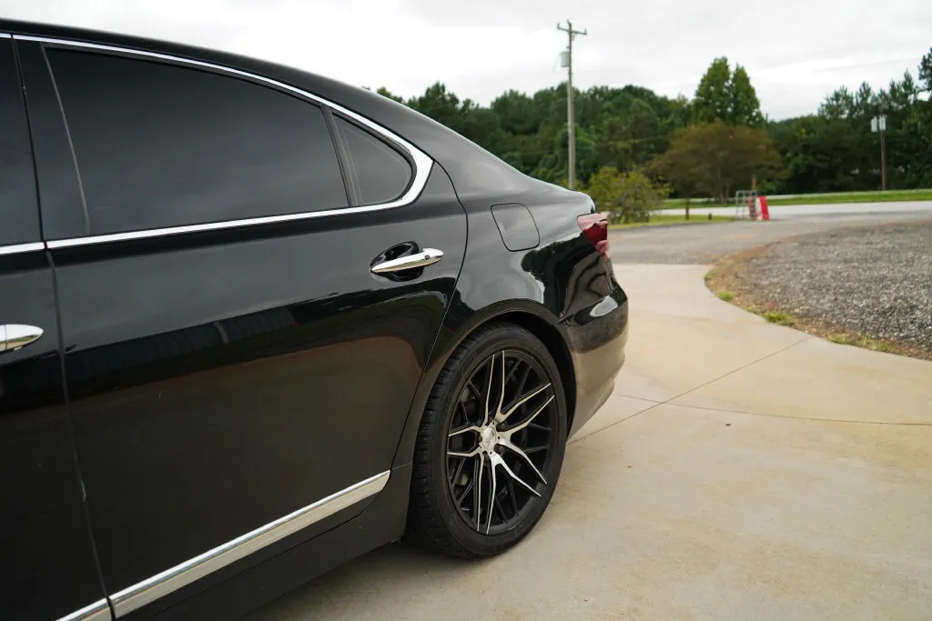 Lexus LS photo 22