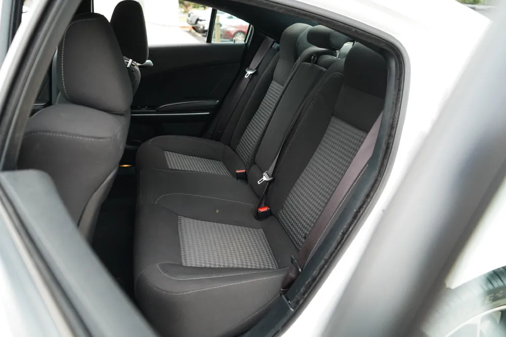 Dodge Charger photo 9