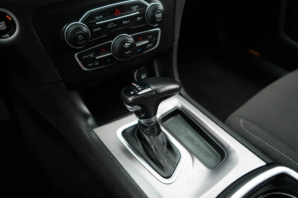 Dodge Charger photo 34