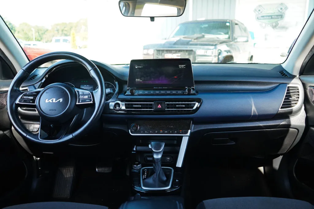 Kia Seltos photo 10