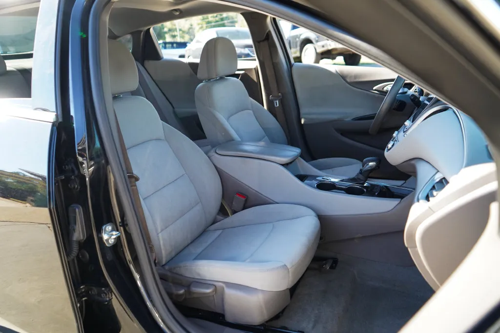 Chevrolet Malibu photo 14
