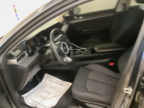 More photos of 2022 Kia K5 LXS at TLC Motors, SC