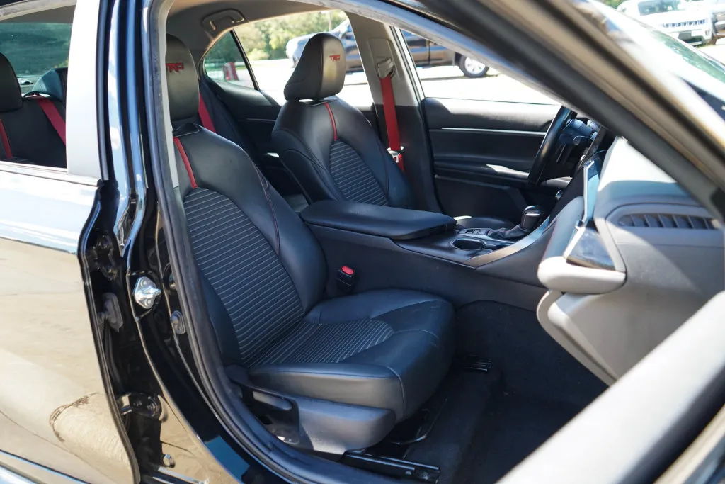 Toyota Camry photo 13