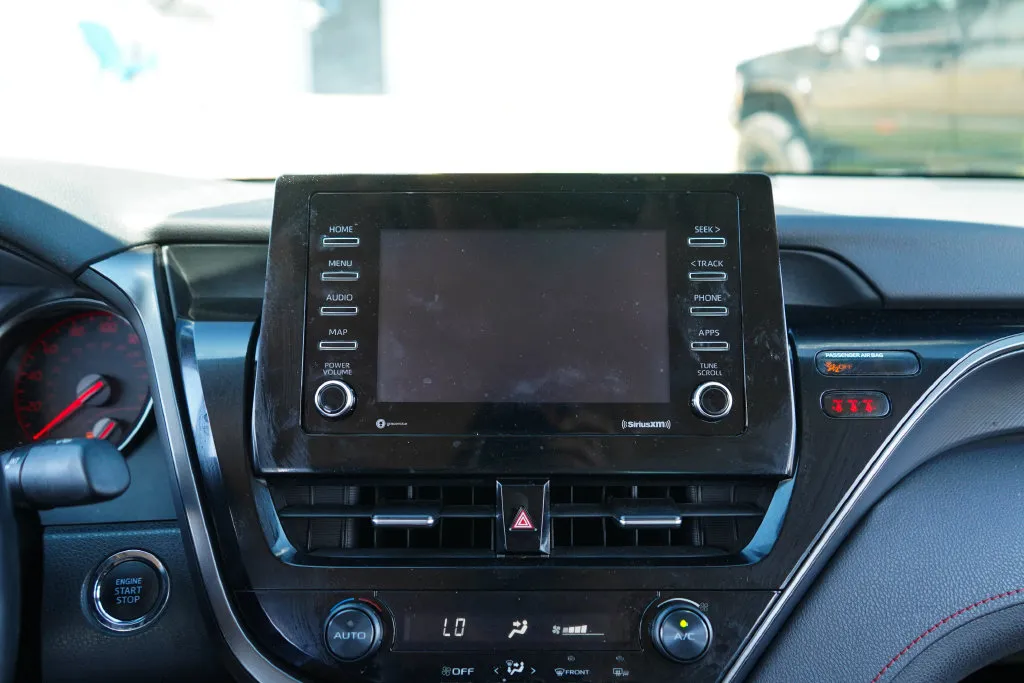 Toyota Camry photo 11