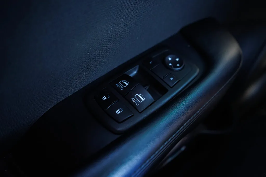 Dodge Challenger photo 30