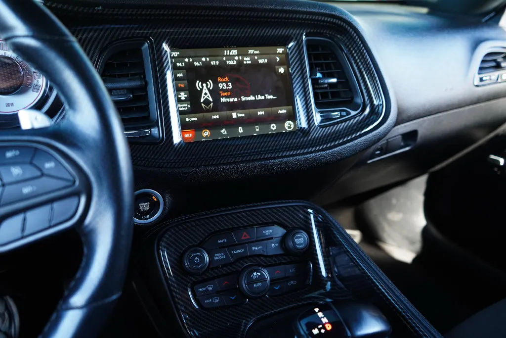 Dodge Challenger photo 8