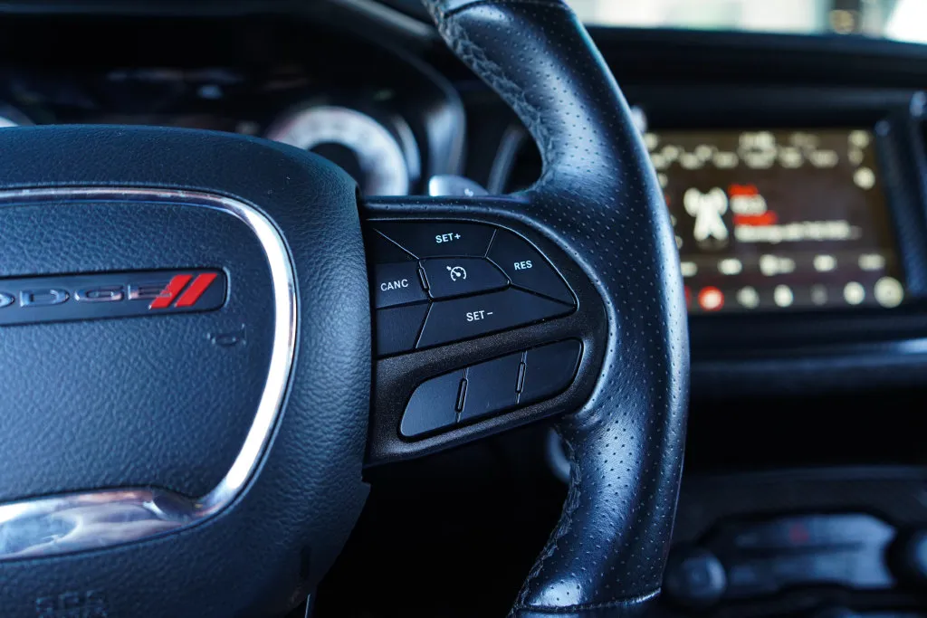 Dodge Challenger photo 32