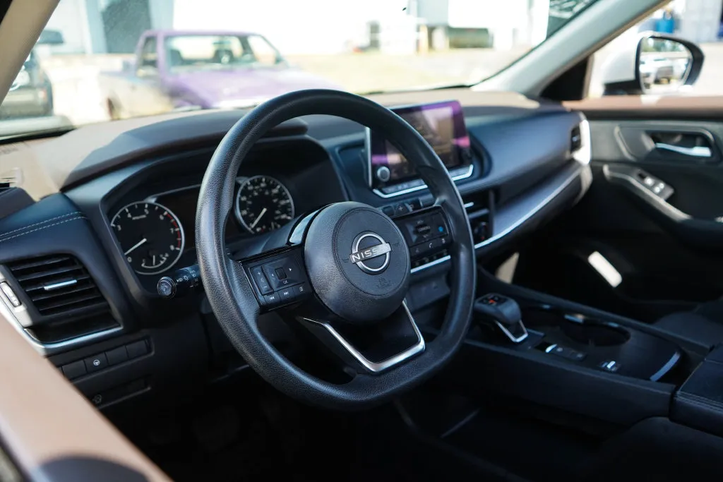 Nissan Rogue photo 6