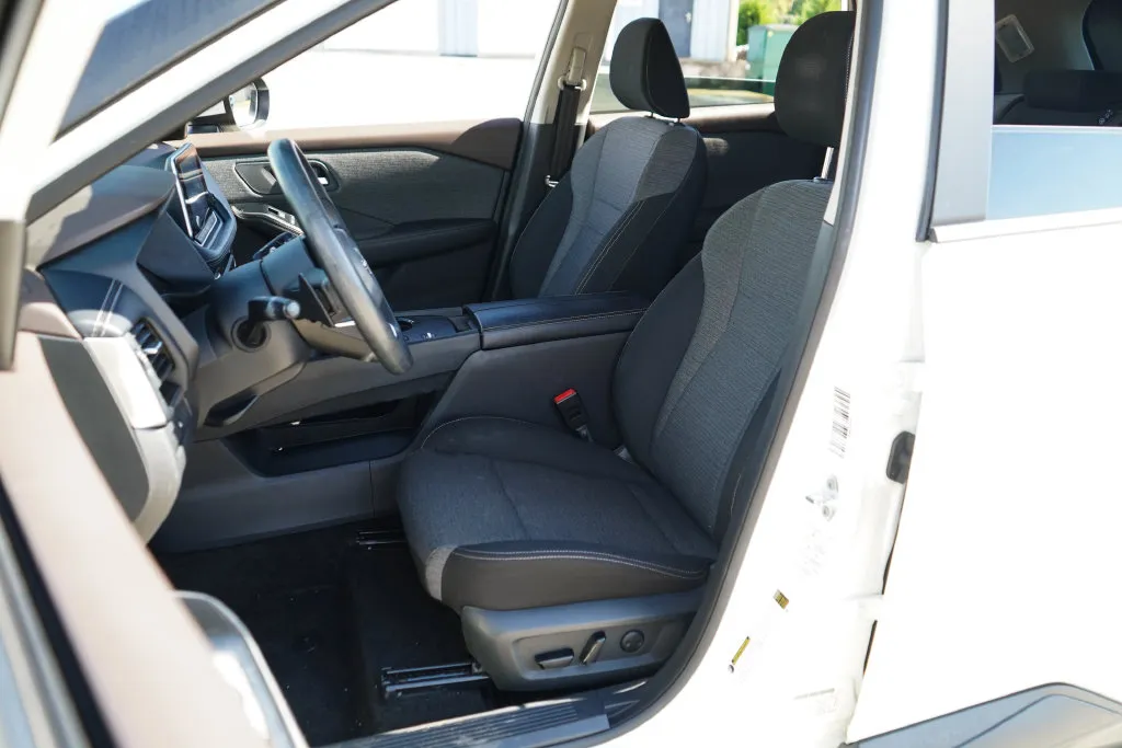 Nissan Rogue photo 7
