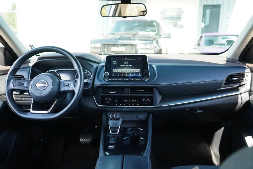Nissan Rogue photo 10