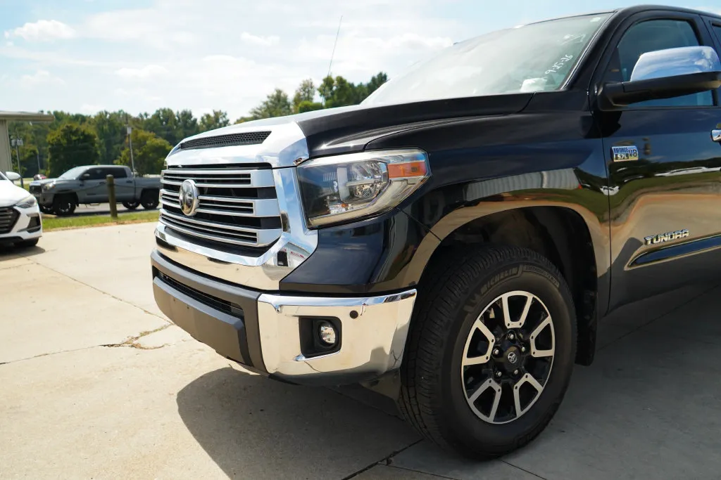 Toyota Tundra photo 18