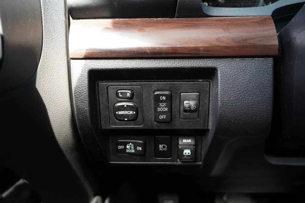 Toyota Tundra photo 31
