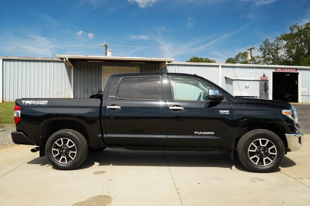Toyota Tundra photo 3