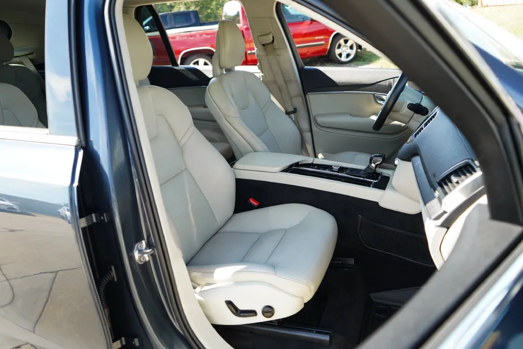 Volvo XC90 photo 14