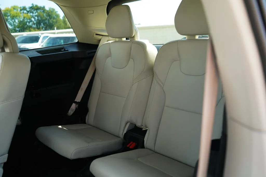 Volvo XC90 photo 16