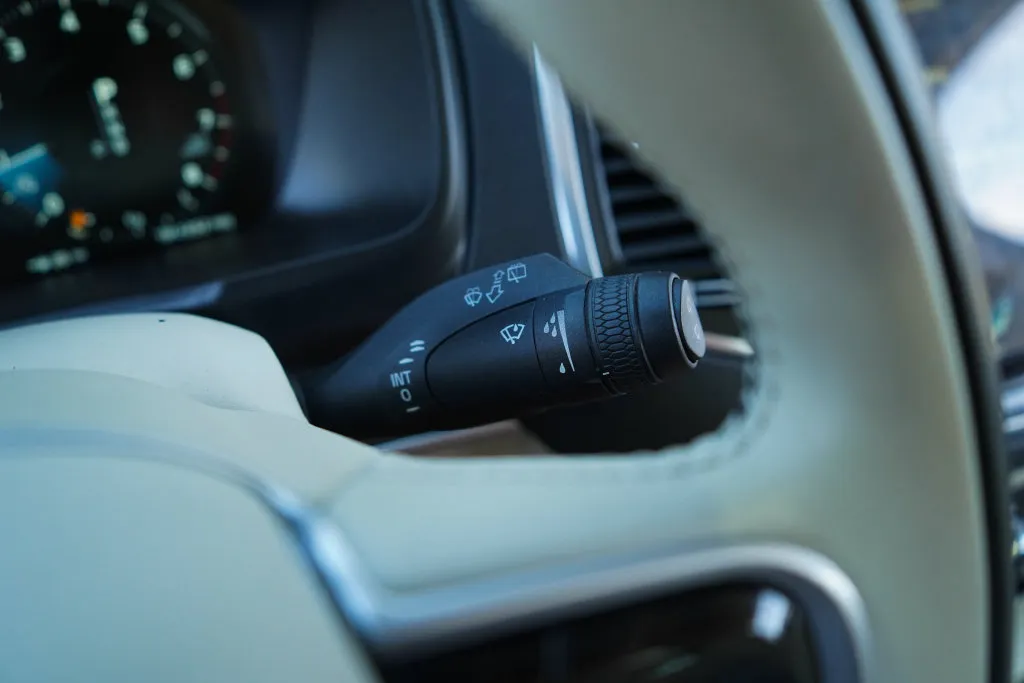 Volvo XC90 photo 34