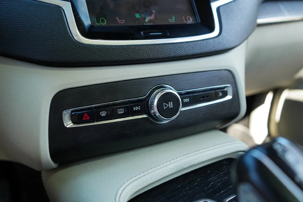 Volvo XC90 photo 28