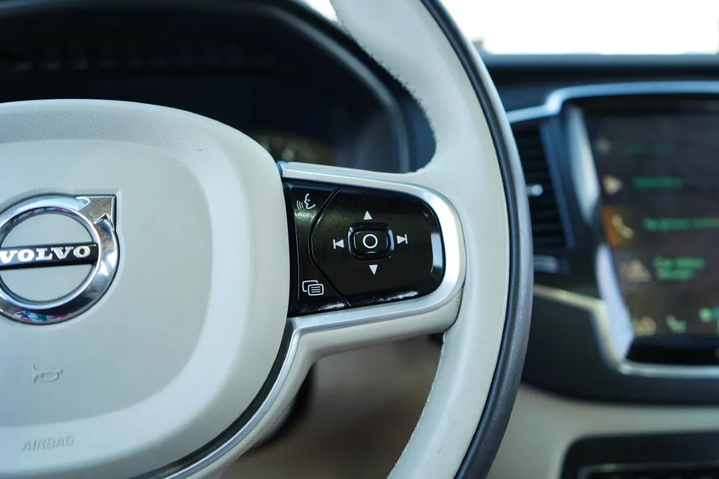 Volvo XC90 photo 30