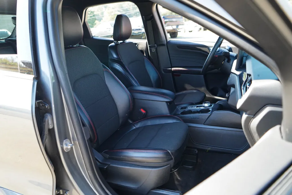 Ford Escape photo 13