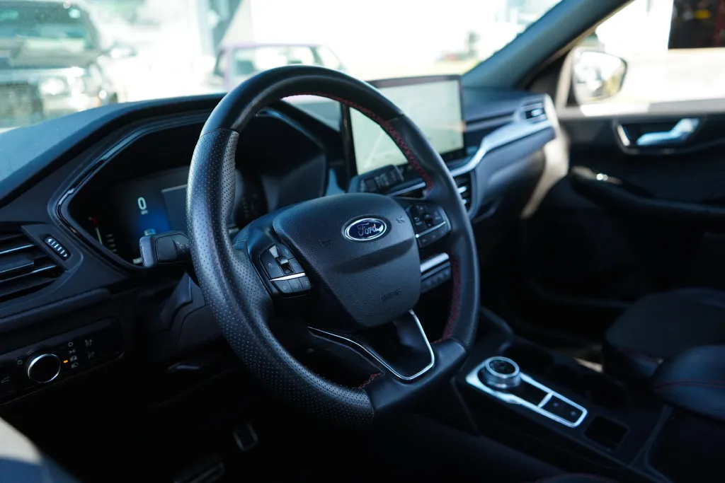 Ford Escape photo 6