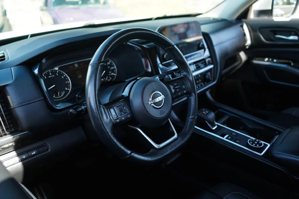 Nissan Pathfinder photo 6