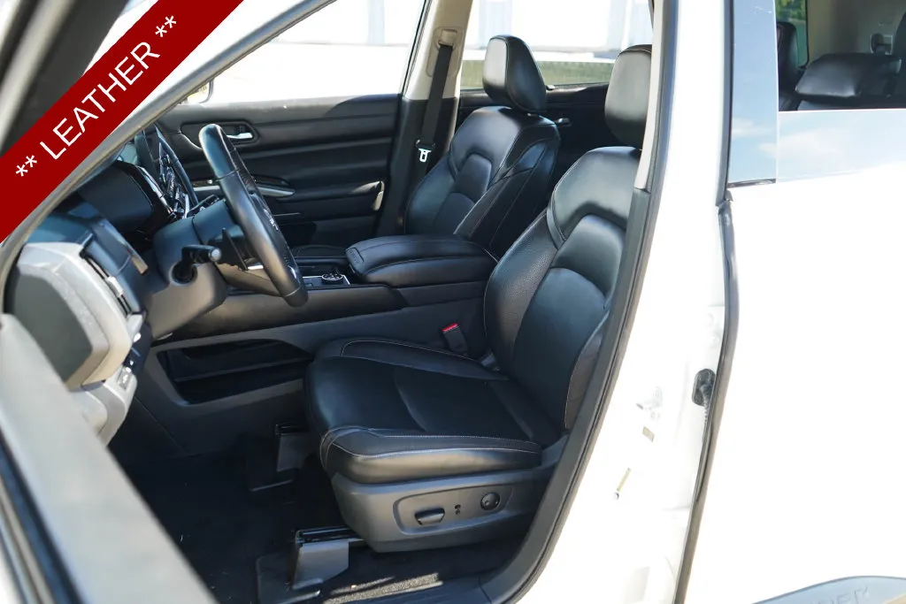 Nissan Pathfinder photo 7