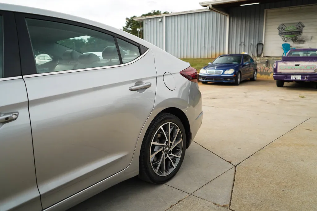 Hyundai Elantra photo 21