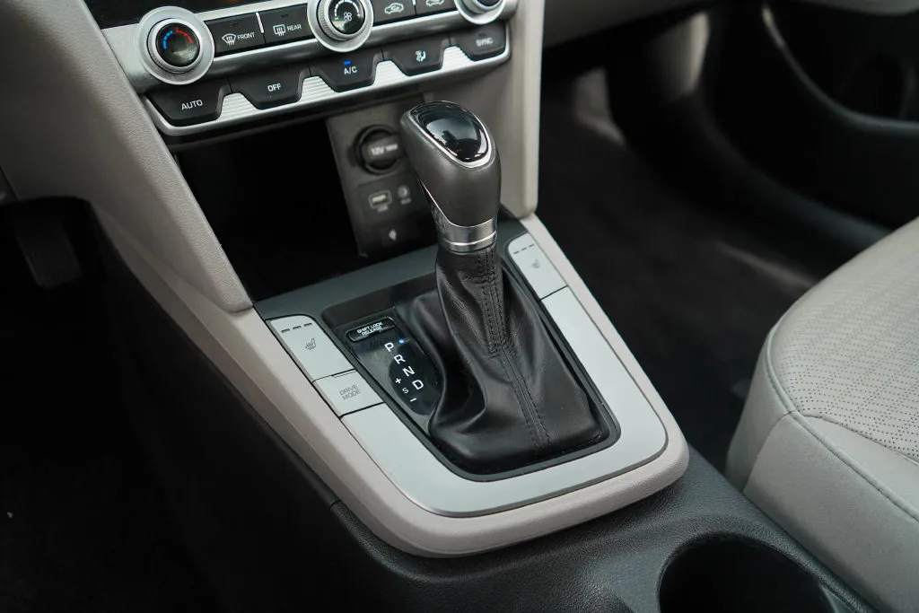 Hyundai Elantra photo 33