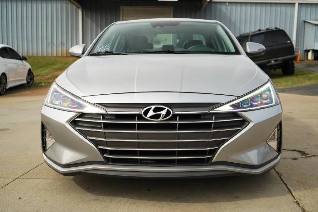 Hyundai Elantra photo 16