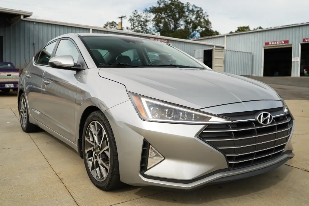 Hyundai Elantra photo 34