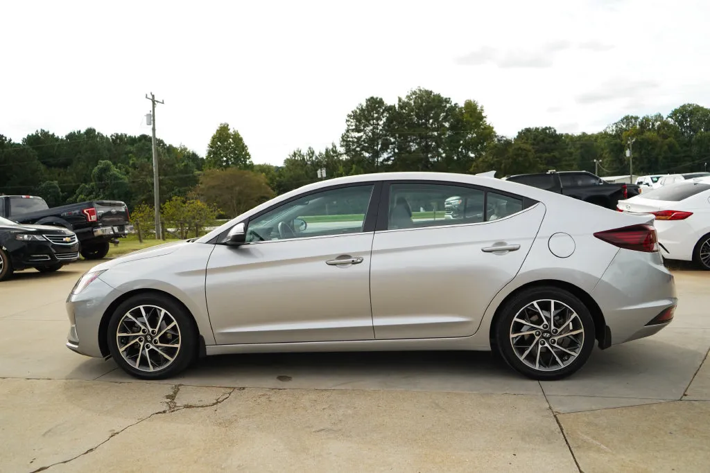 Hyundai Elantra photo 23