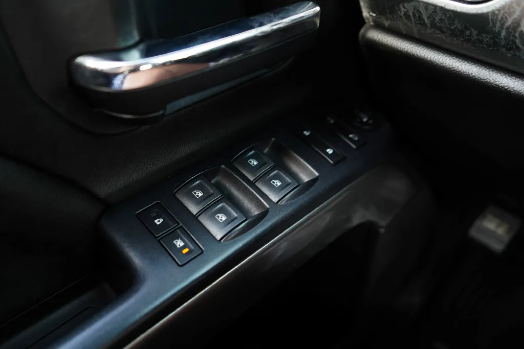 Chevrolet Silverado photo 28