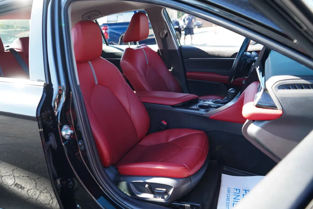 Toyota Camry photo 12