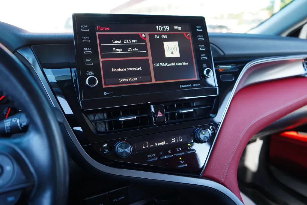 Toyota Camry photo 7