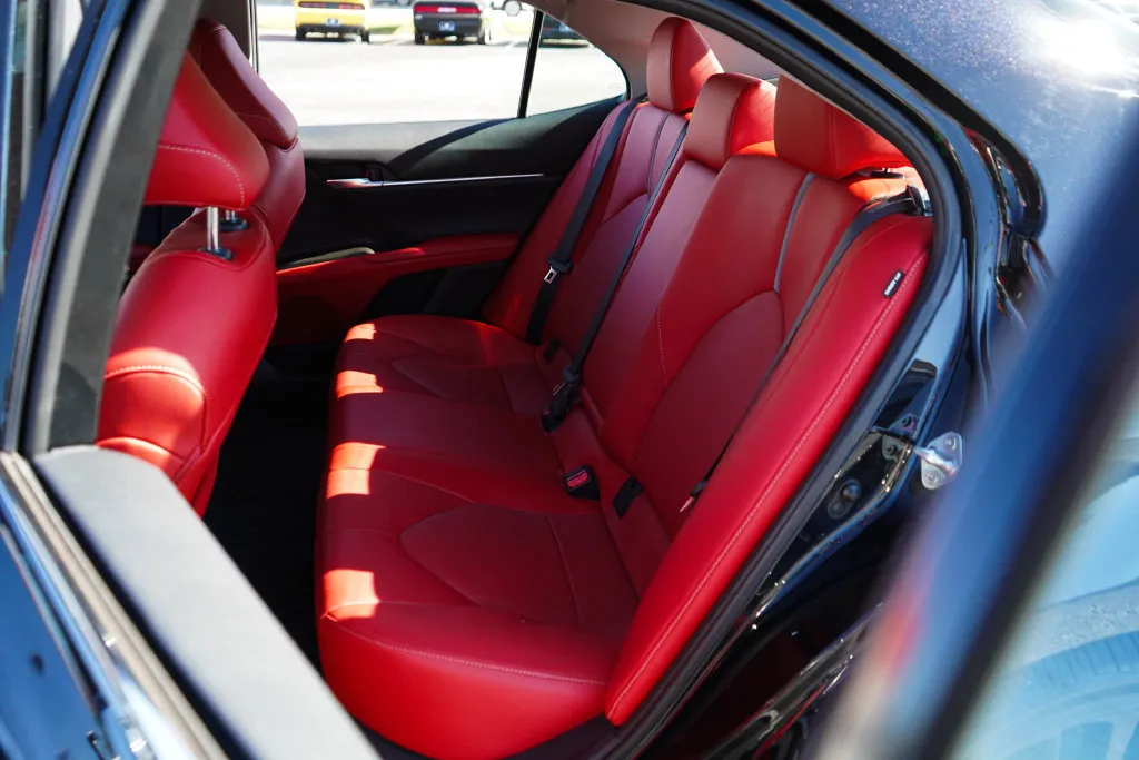 Toyota Camry photo 8