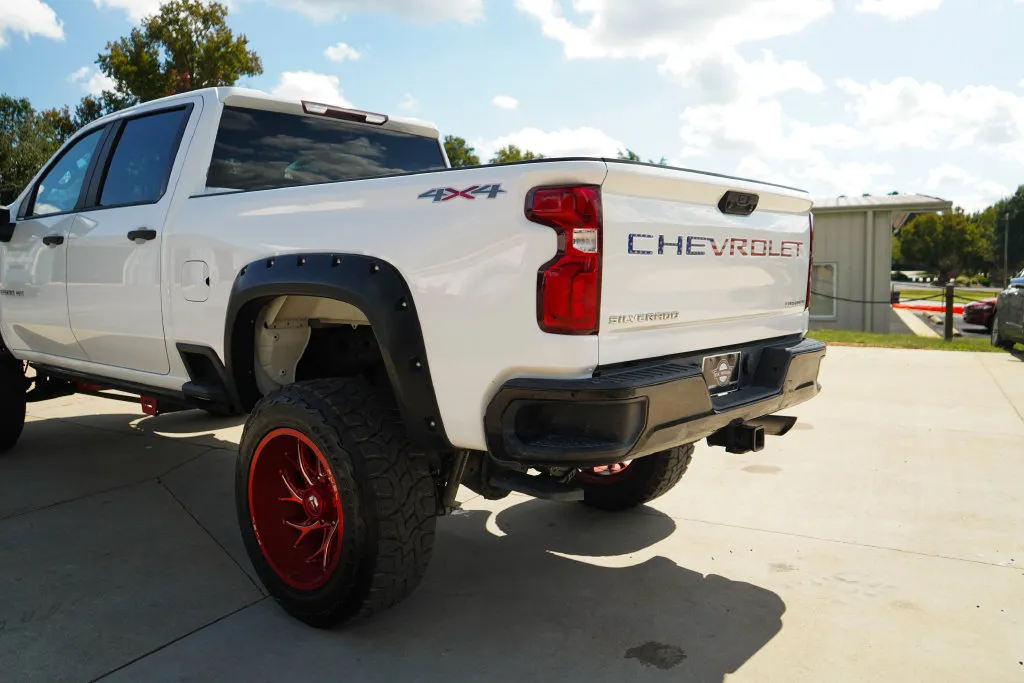 Chevrolet Silverado photo 21