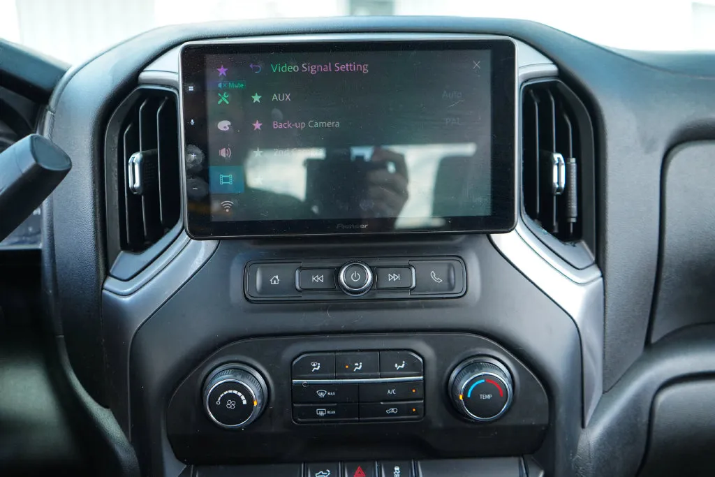 Chevrolet Silverado photo 11