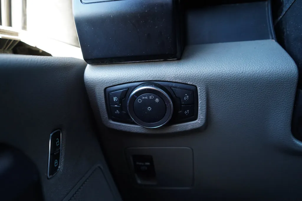 Ford F-150 photo 30