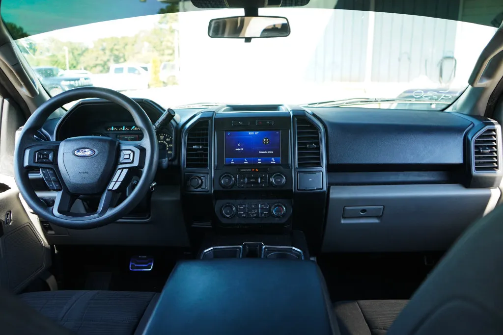 Ford F-150 photo 10